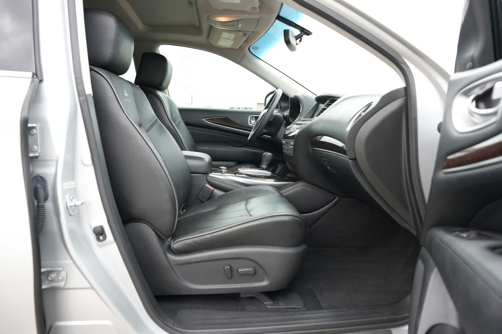 Thumbnail: 2013 INFINITI JX35 - 21