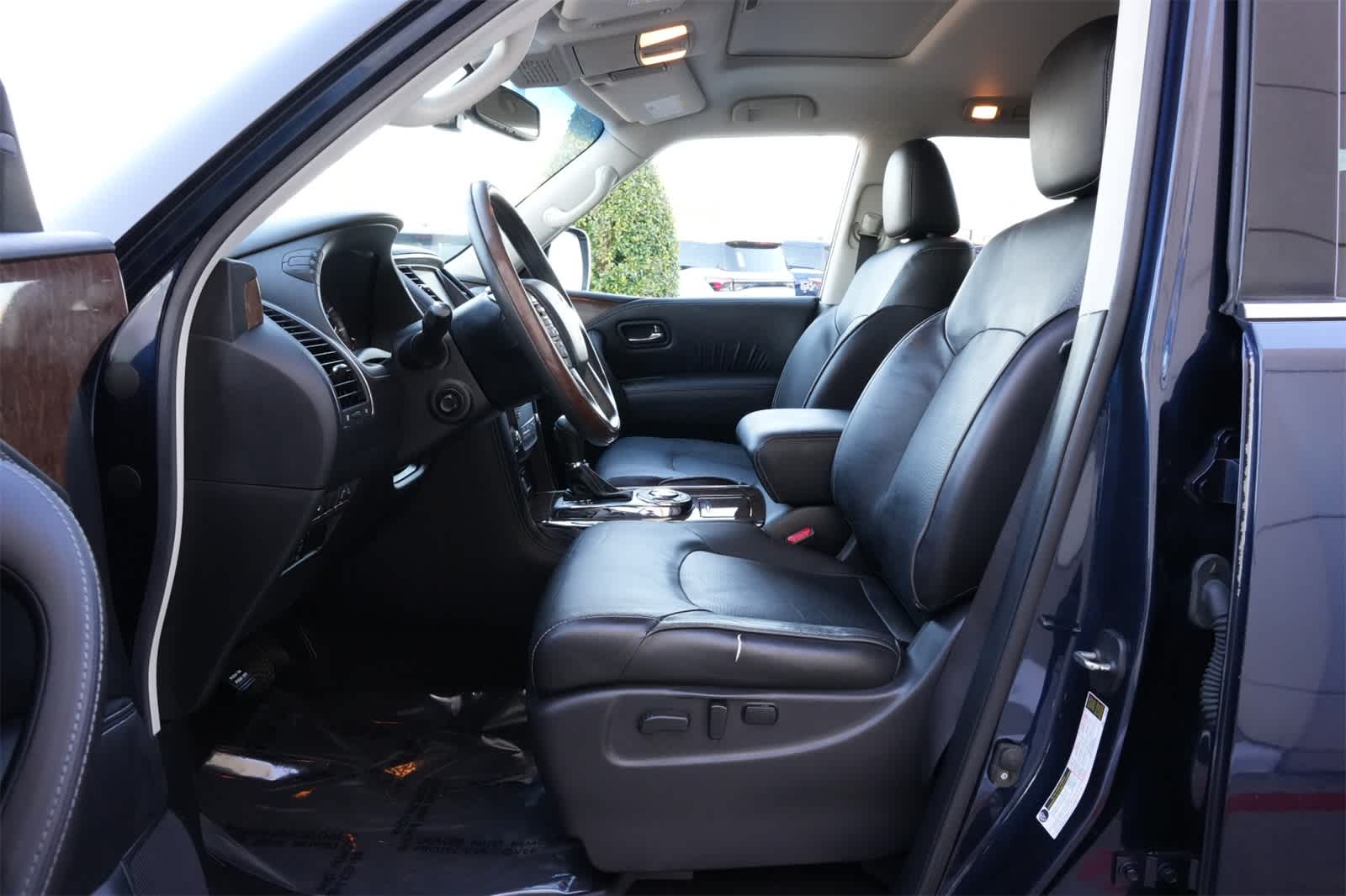 Thumbnail: 2017 INFINITI QX80 - 17