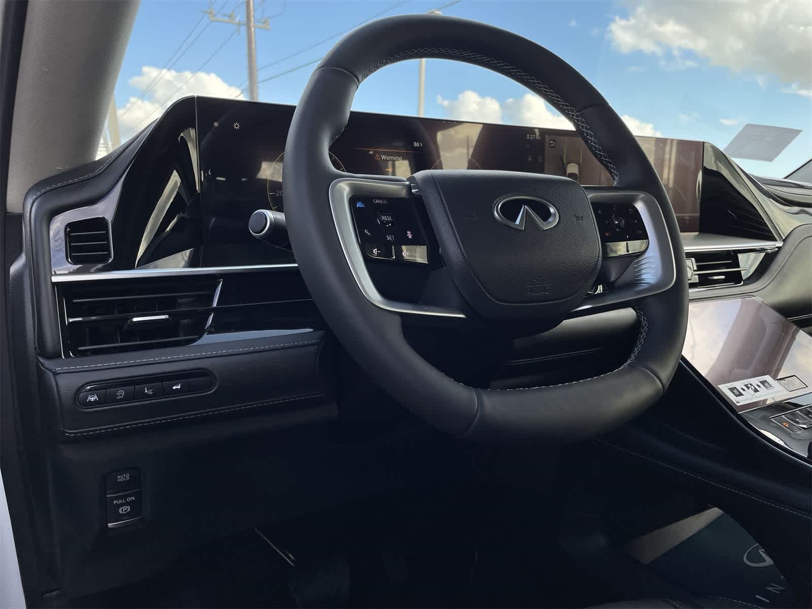 Thumbnail: 2025 INFINITI QX80 - 16