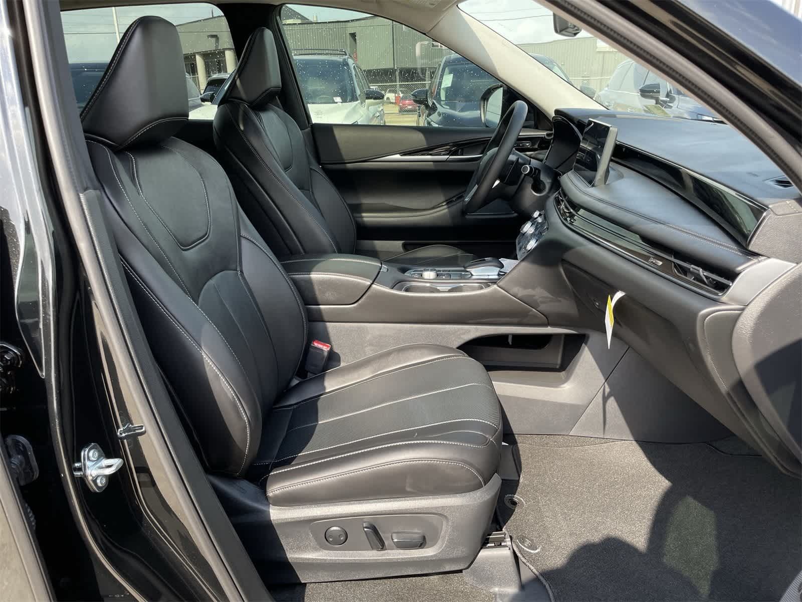 2025 INFINITI QX60 Pure 26