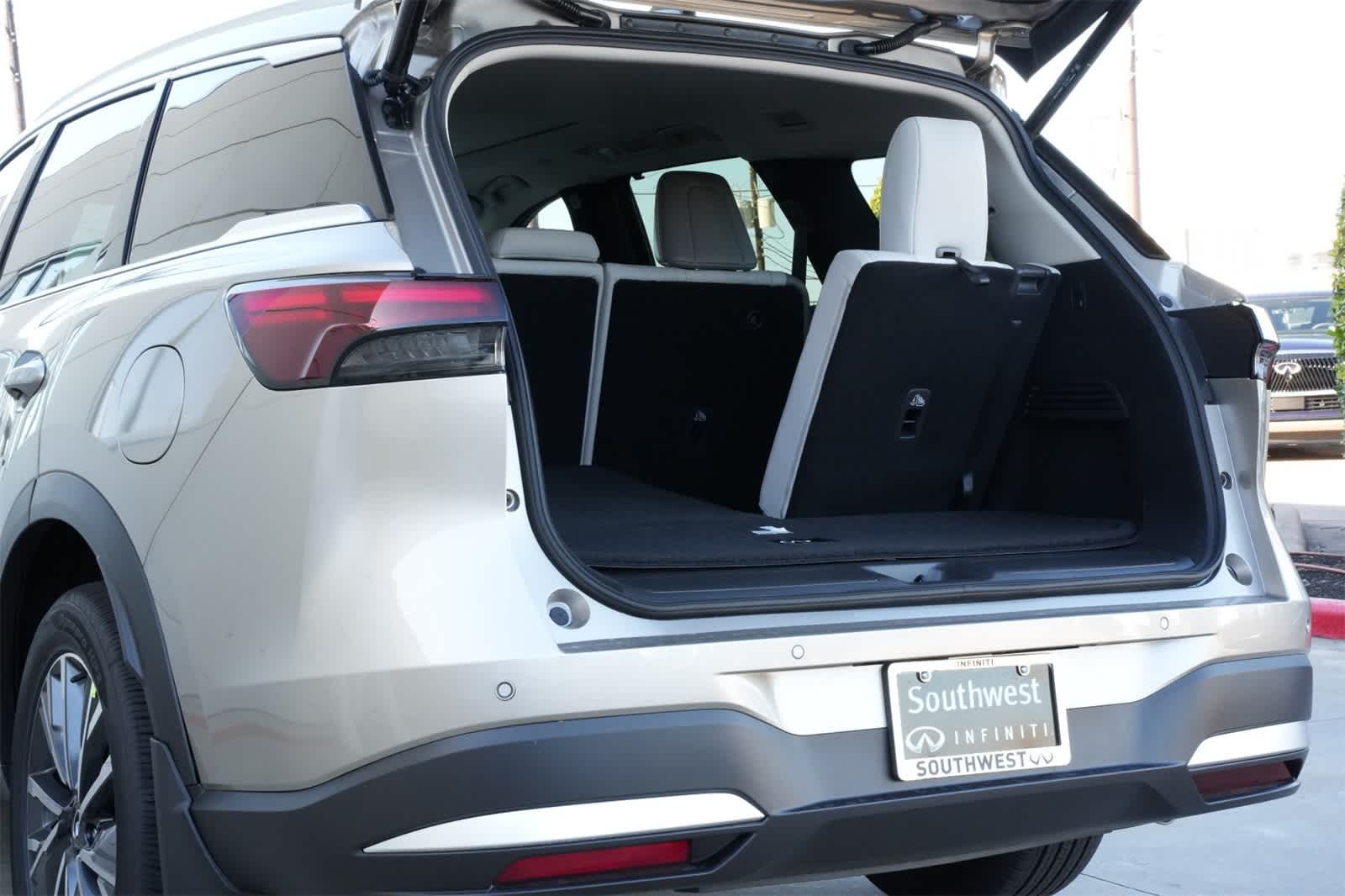 Thumbnail: 2026 INFINITI QX60 - 20