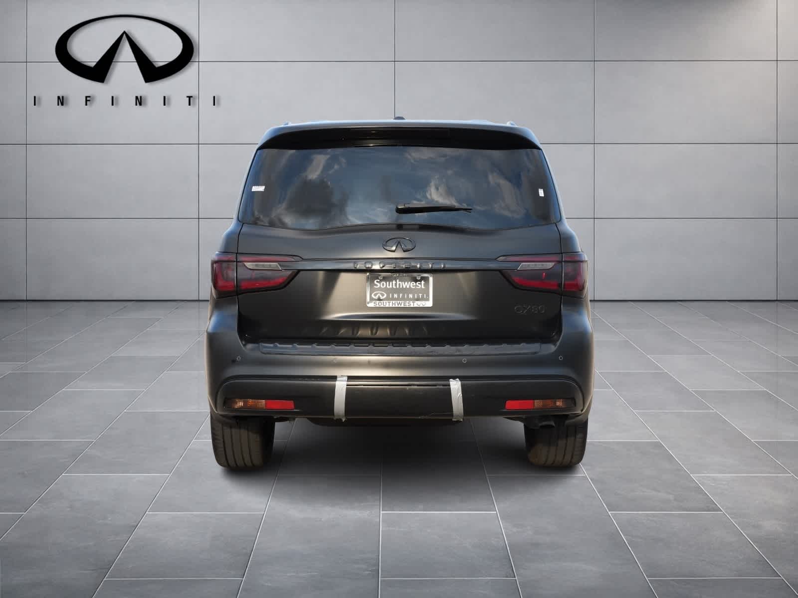Thumbnail: 2022 INFINITI QX80 - 6
