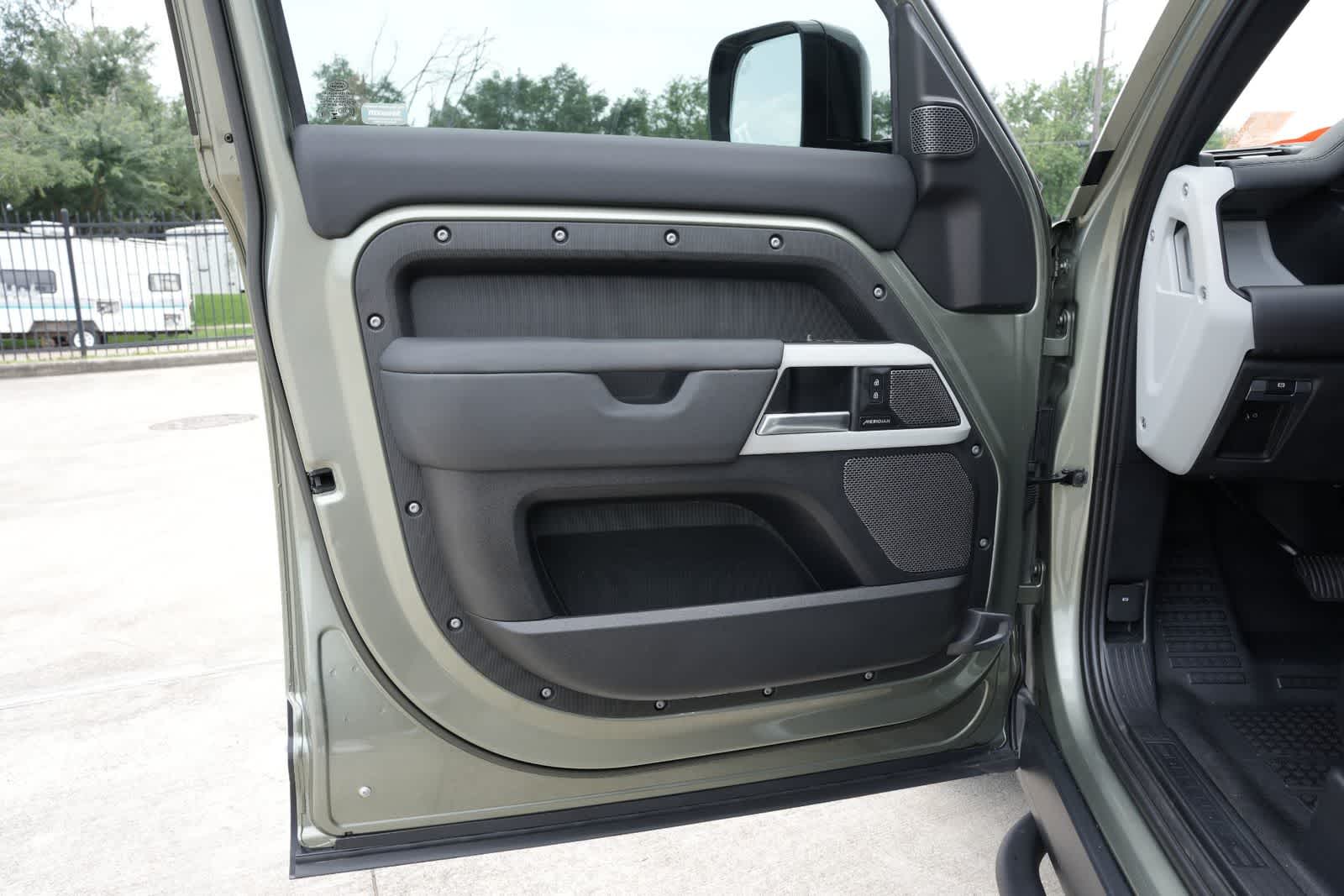 Thumbnail: 2024 Land Rover Defender - 17