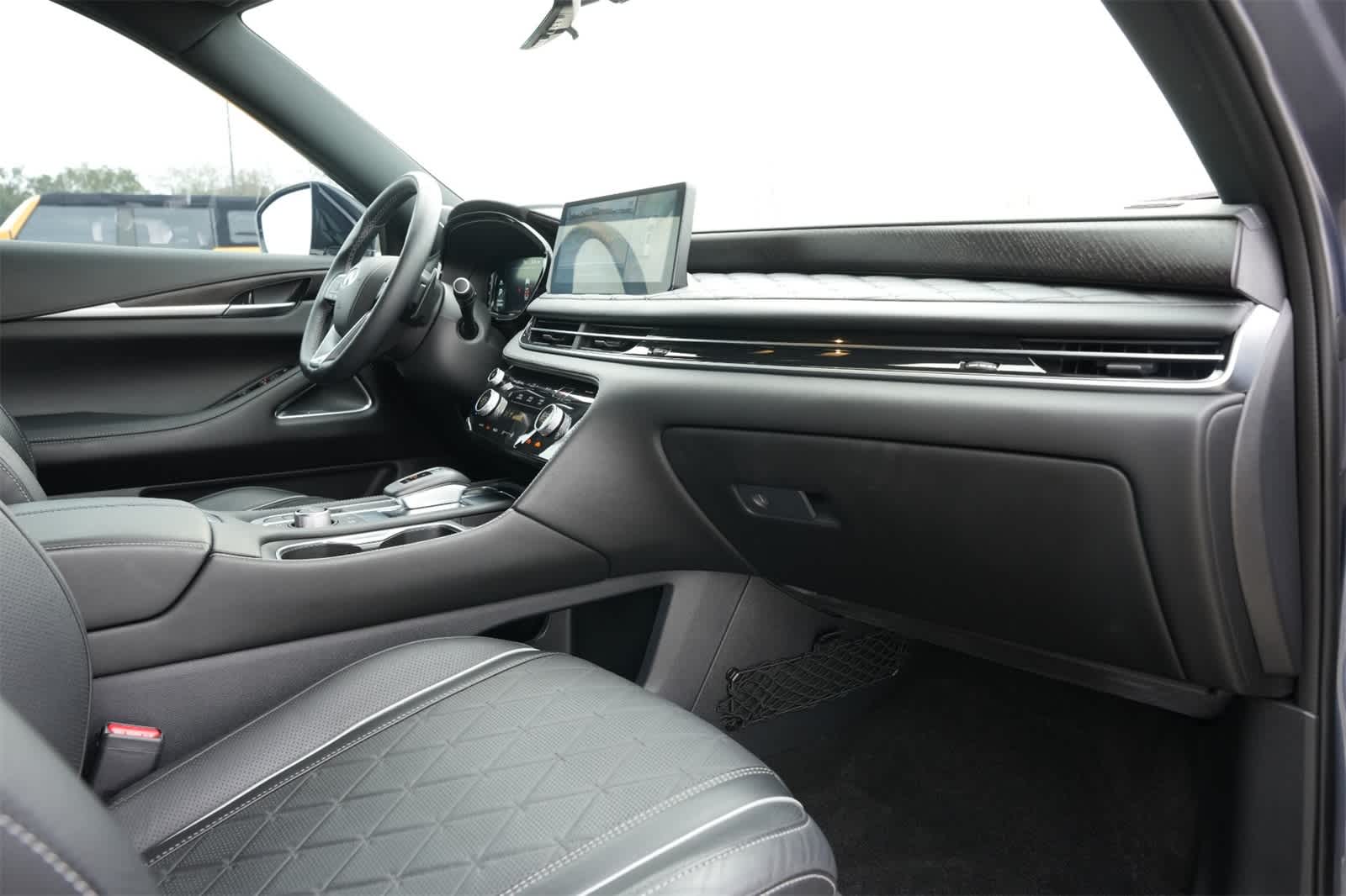 Thumbnail: 2024 INFINITI QX60 - 22