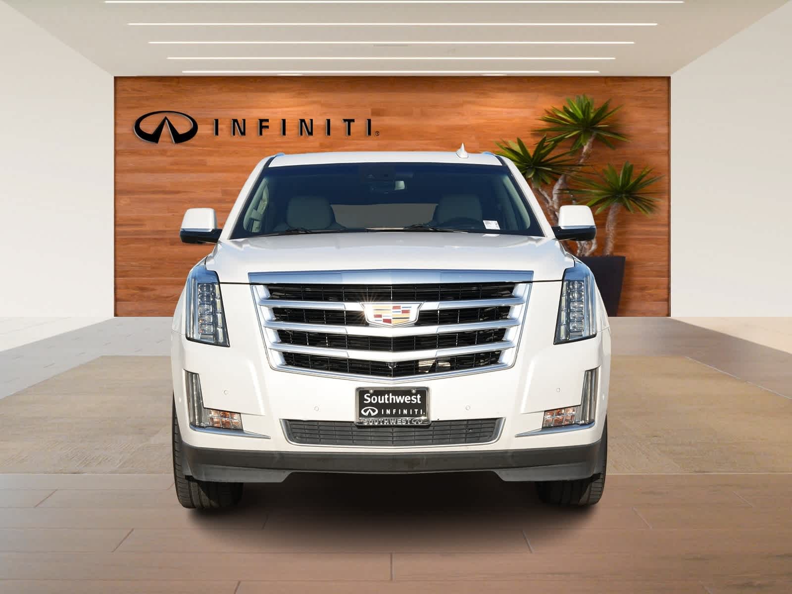 Thumbnail: 2019 Cadillac Escalade - 2