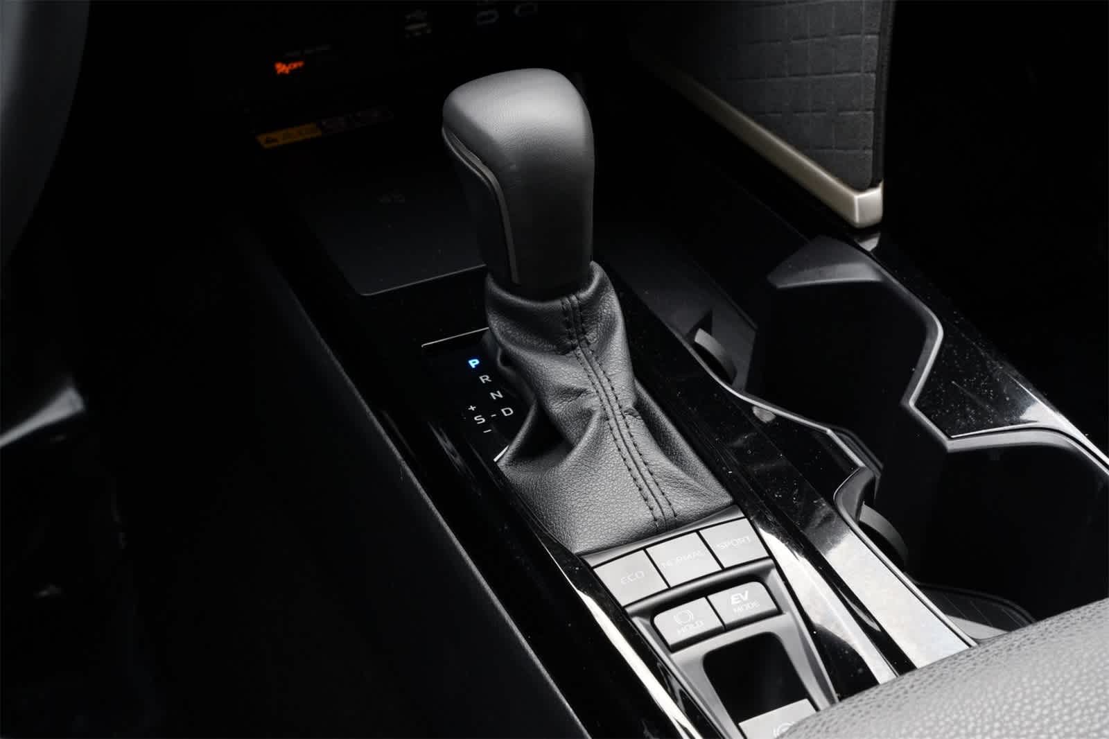 Thumbnail: 2025 Toyota Camry - 14