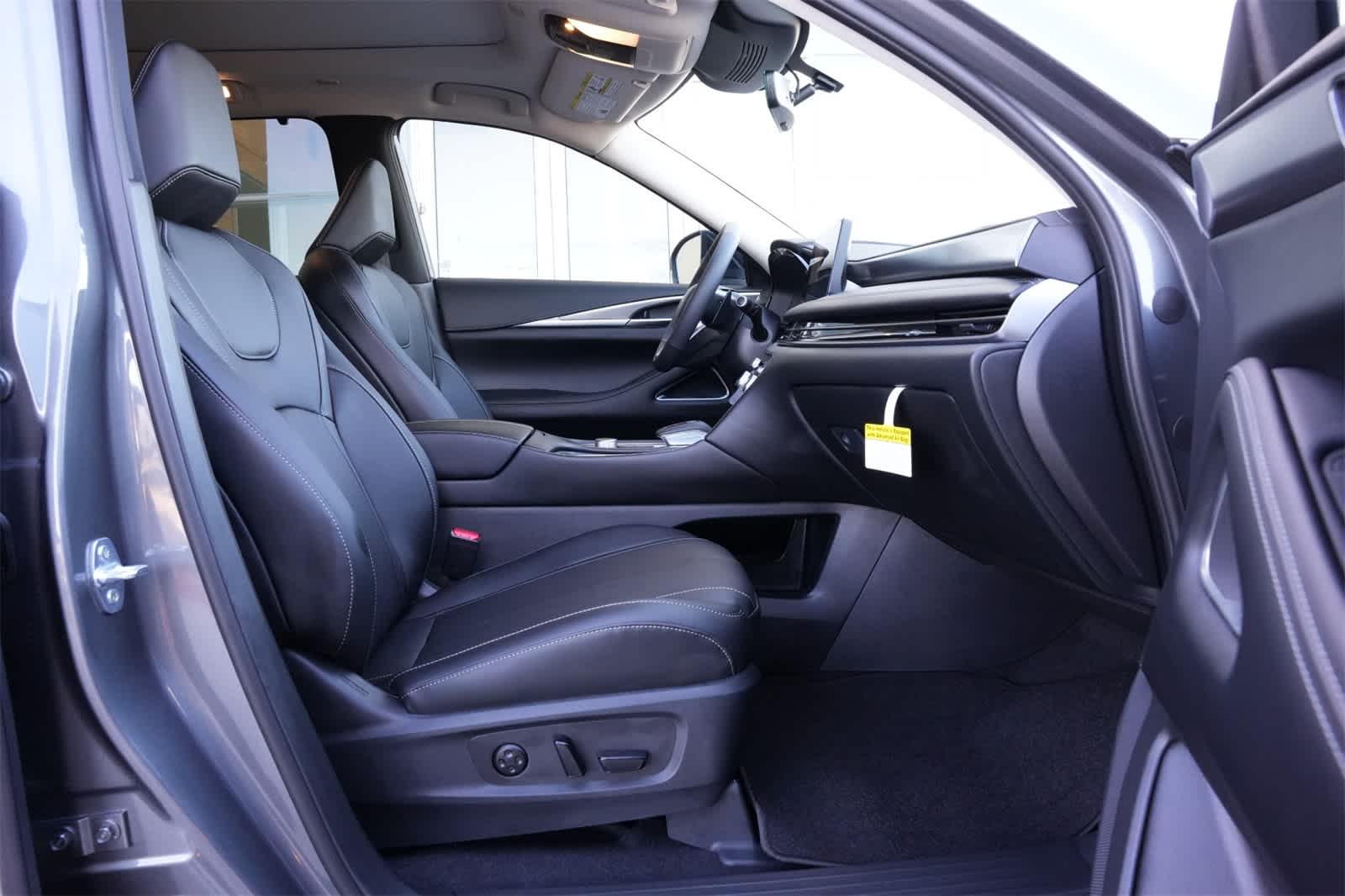 Thumbnail: 2026 INFINITI QX60 - 24