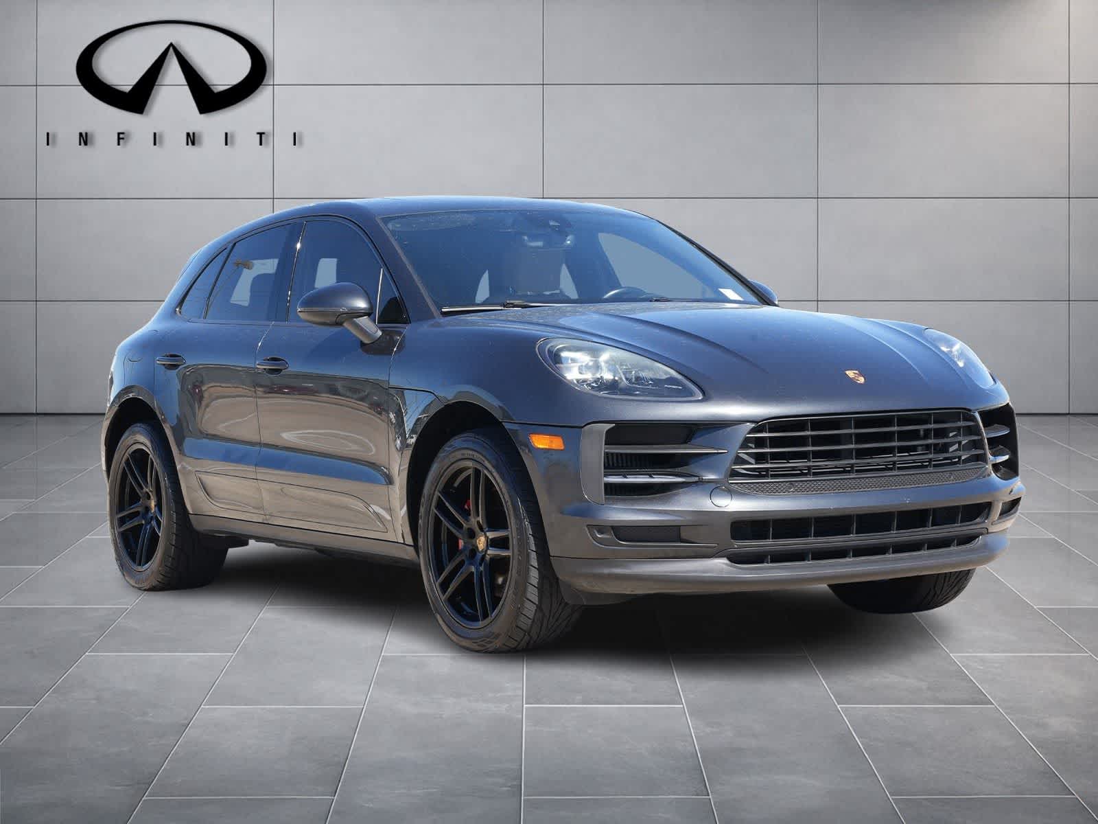 Thumbnail: 2021 Porsche Macan - 3