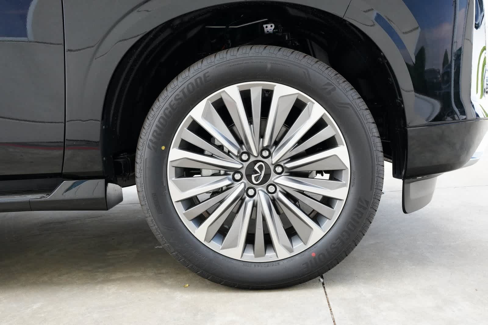 Thumbnail: 2025 INFINITI QX80 - 26