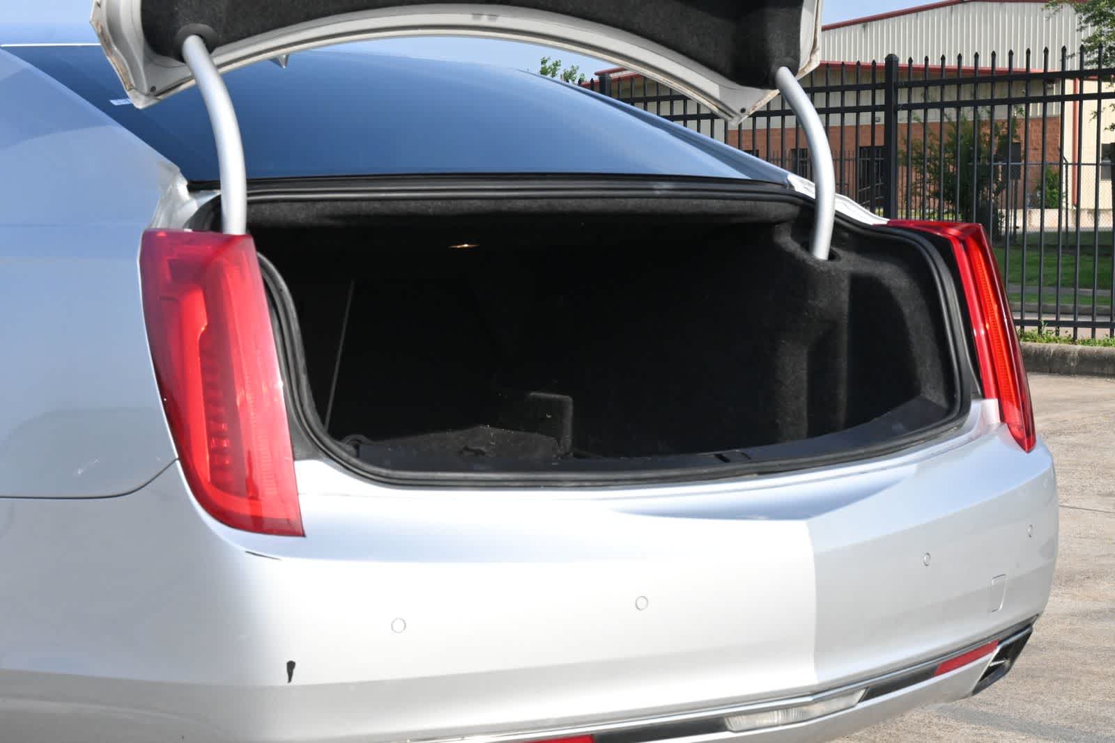 Thumbnail: 2016 Cadillac XTS - 20