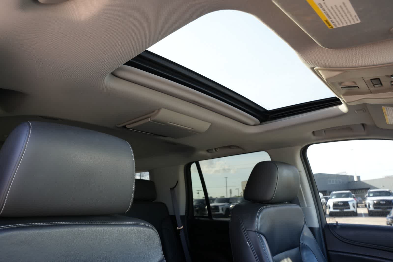 Thumbnail: 2016 Chevrolet Tahoe - 23