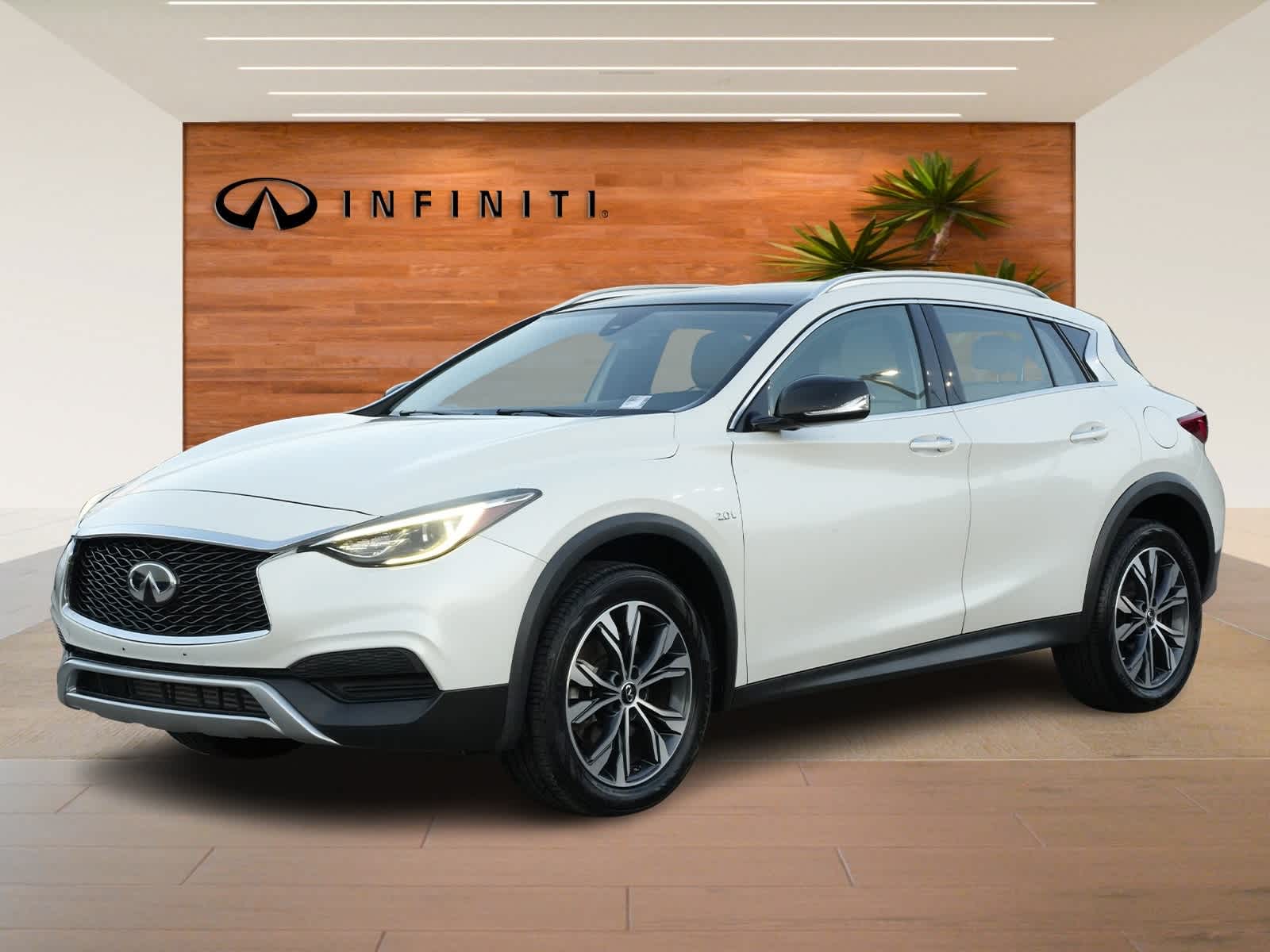 Thumbnail: 2019 INFINITI QX30 - 1