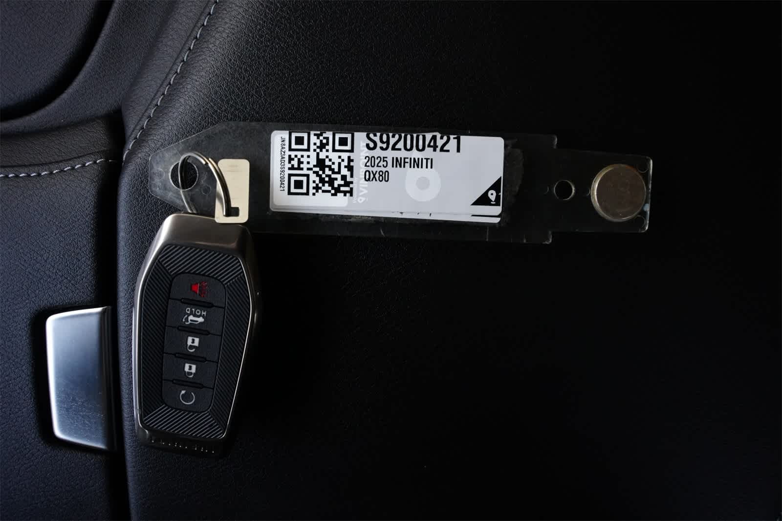 Thumbnail: 2025 INFINITI QX80 - 29