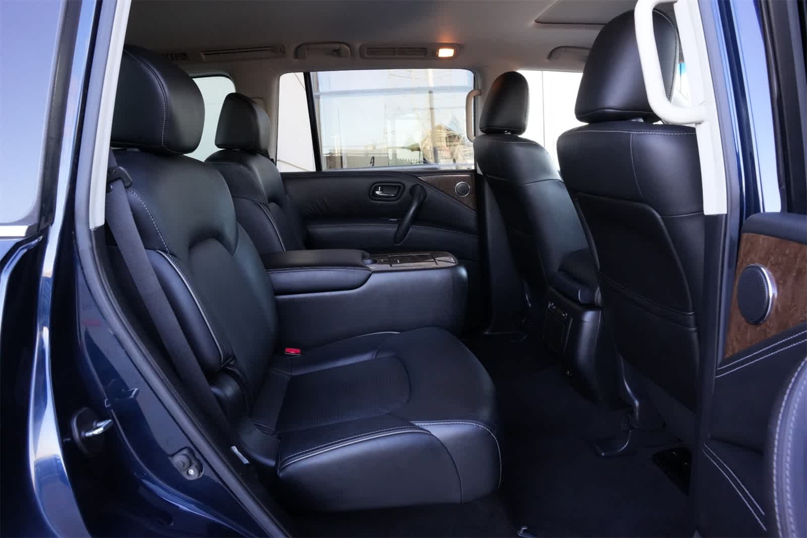 Thumbnail: 2017 INFINITI QX80 - 21