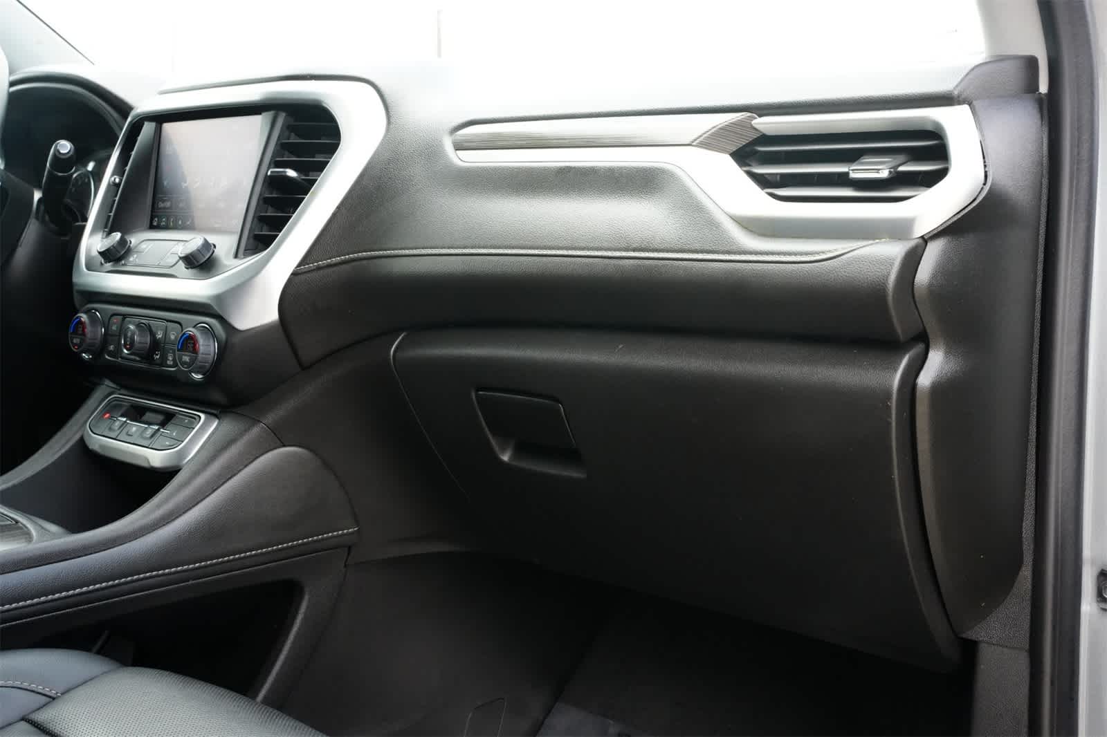 2023 GMC Acadia SLT 21