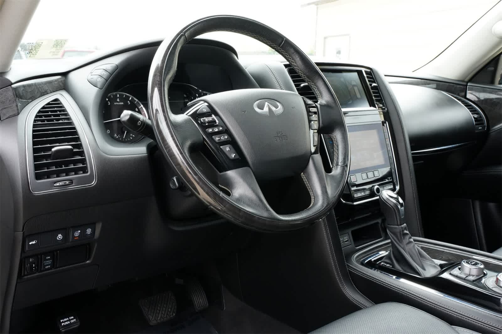 Thumbnail: 2020 INFINITI QX80 - 16