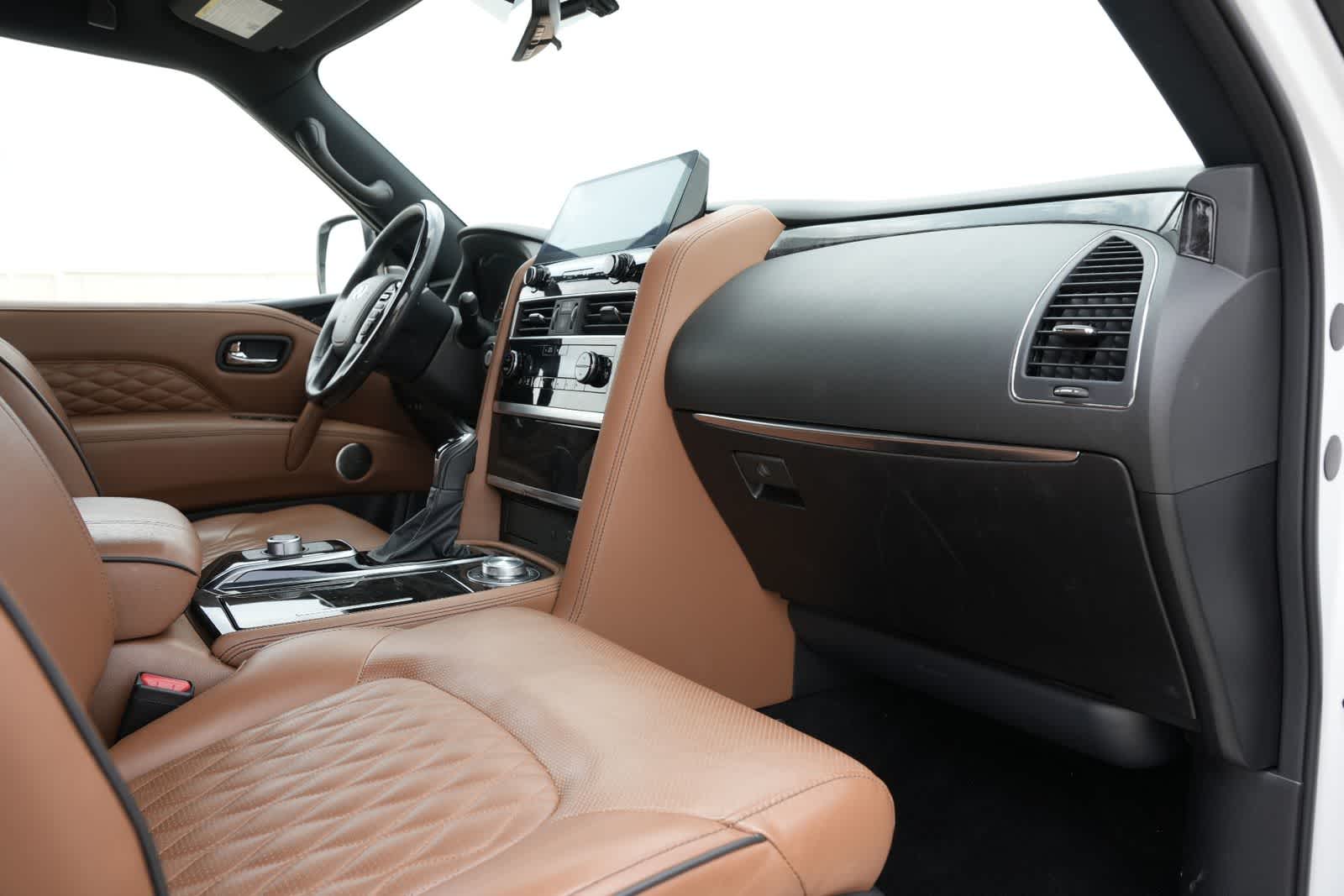Thumbnail: 2024 INFINITI QX80 - 22
