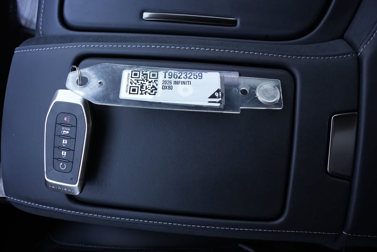 Thumbnail: 2026 INFINITI QX80 - 28