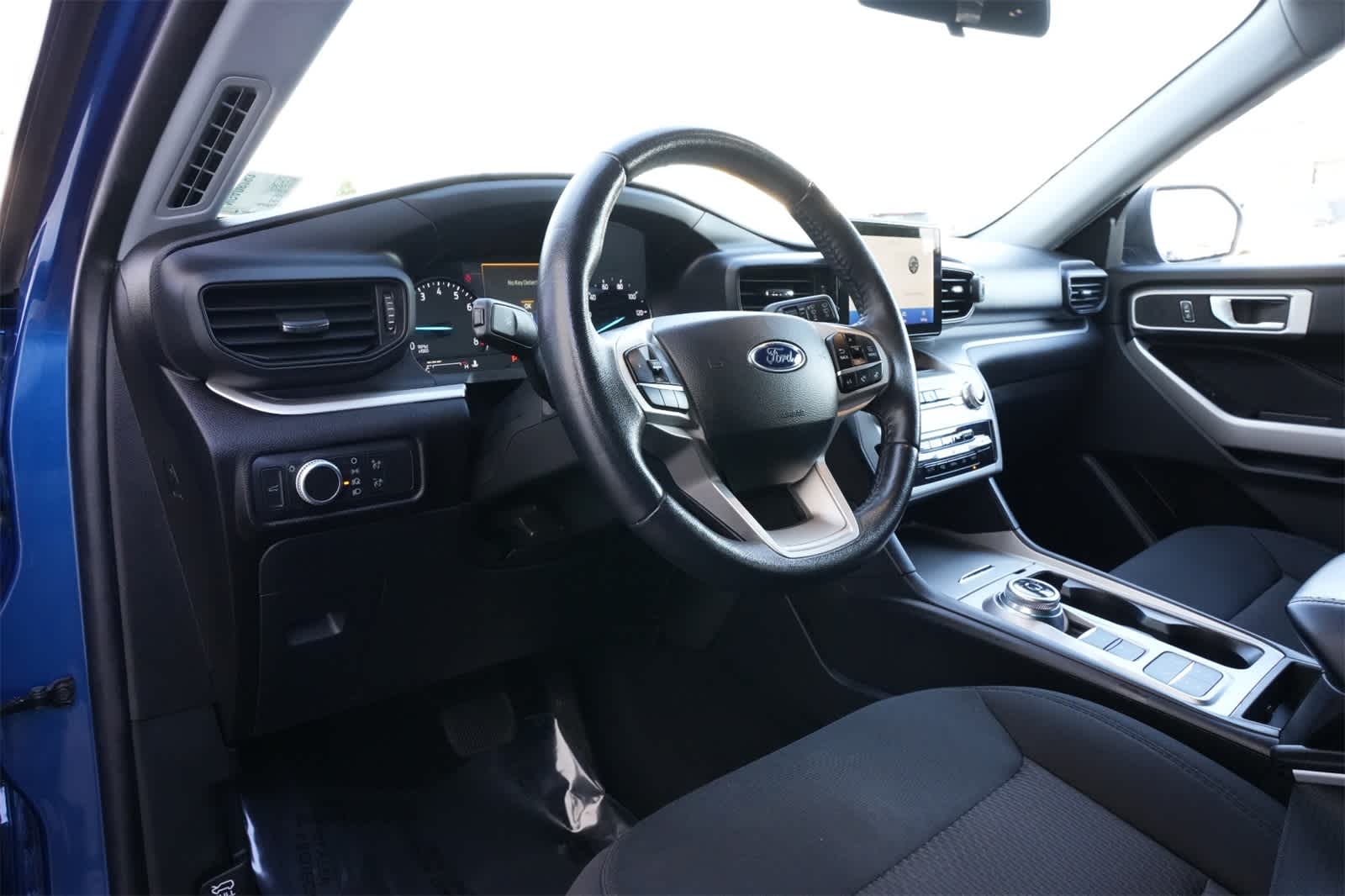 Thumbnail: 2022 Ford Explorer - 15