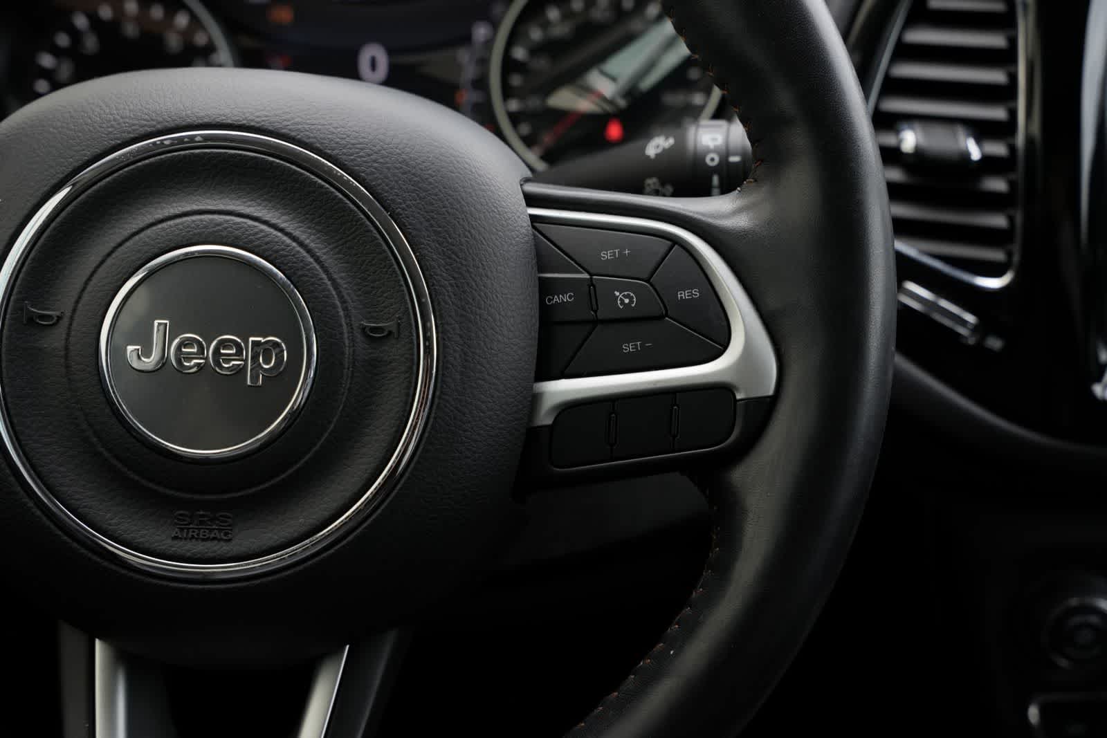 Thumbnail: 2020 Jeep Compass - 11