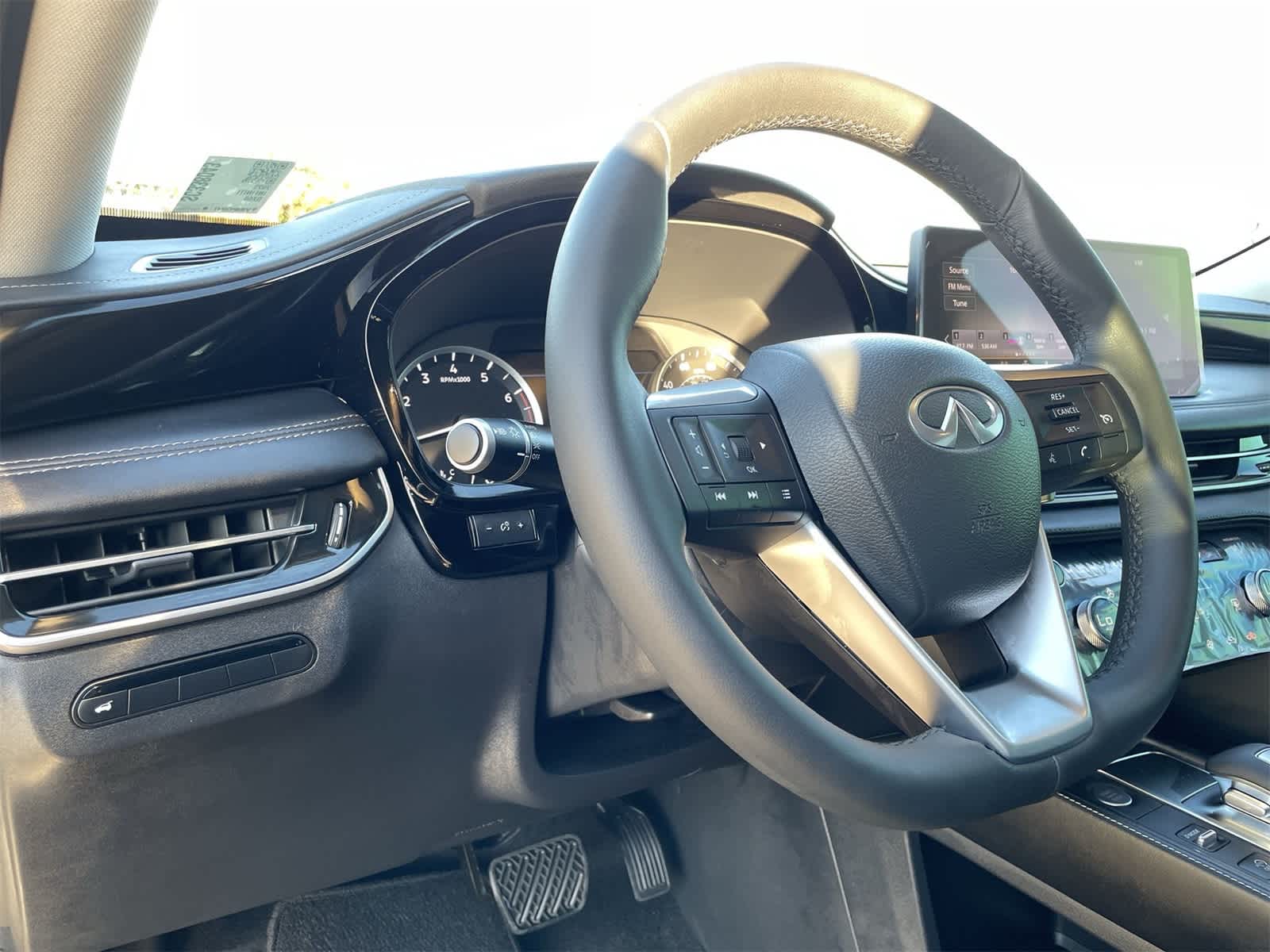 Thumbnail: 2025 INFINITI QX60 - 16