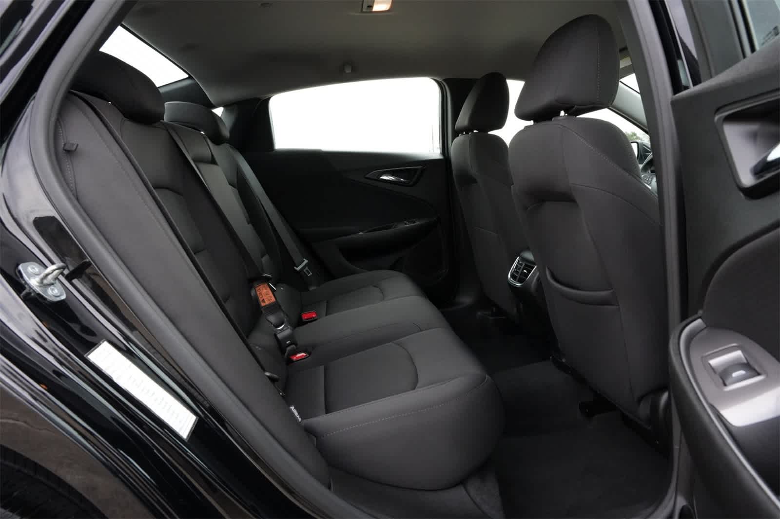 Thumbnail: 2024 Chevrolet Malibu - 21