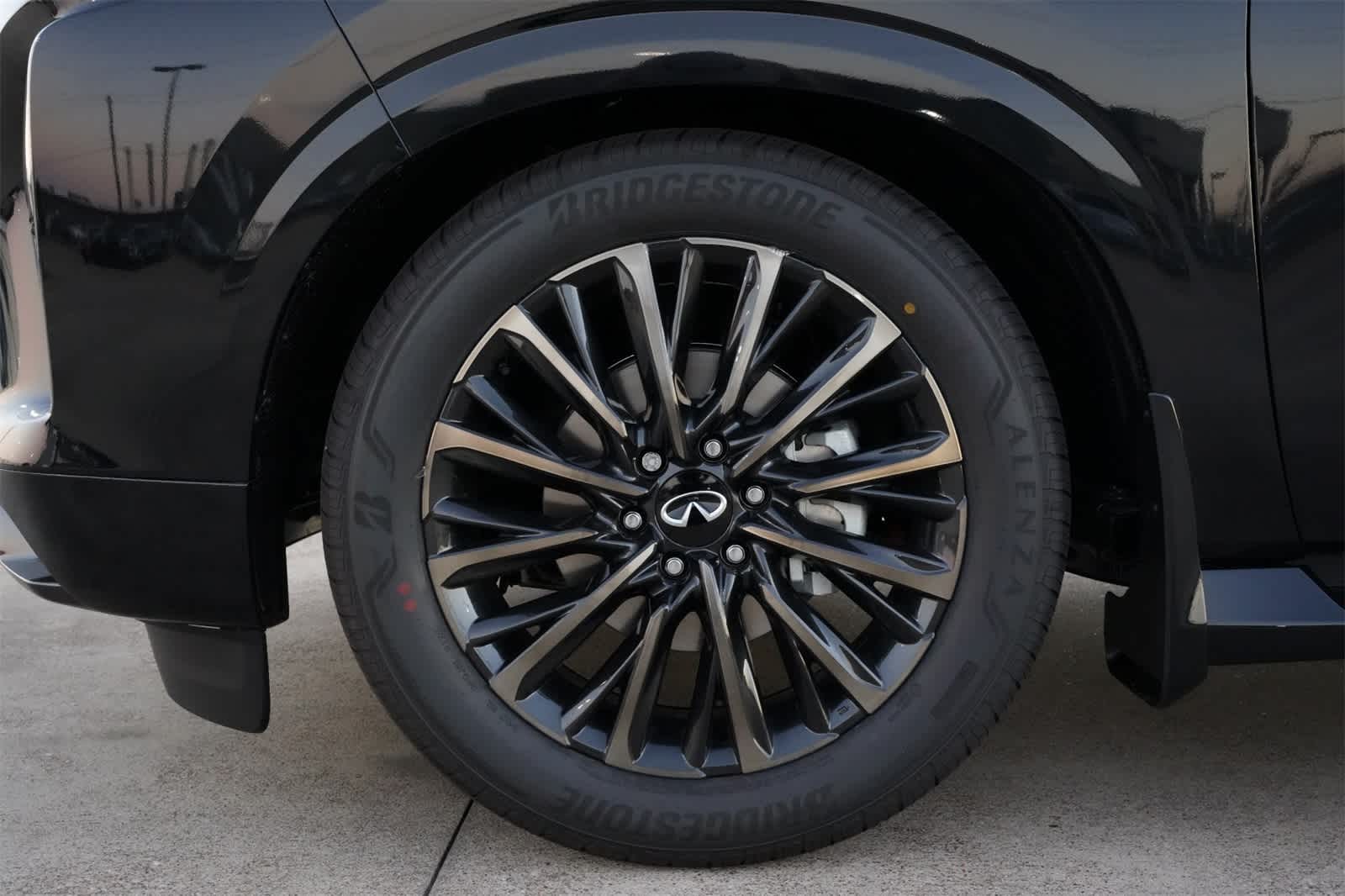 Thumbnail: 2026 INFINITI QX80 - 27