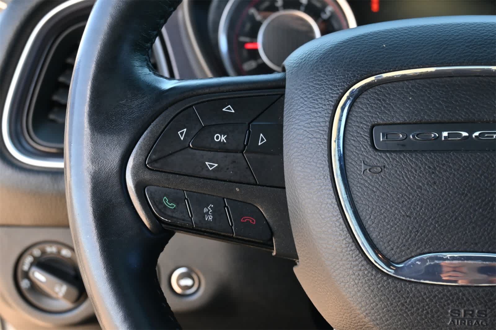 Thumbnail: 2015 Dodge Challenger - 9