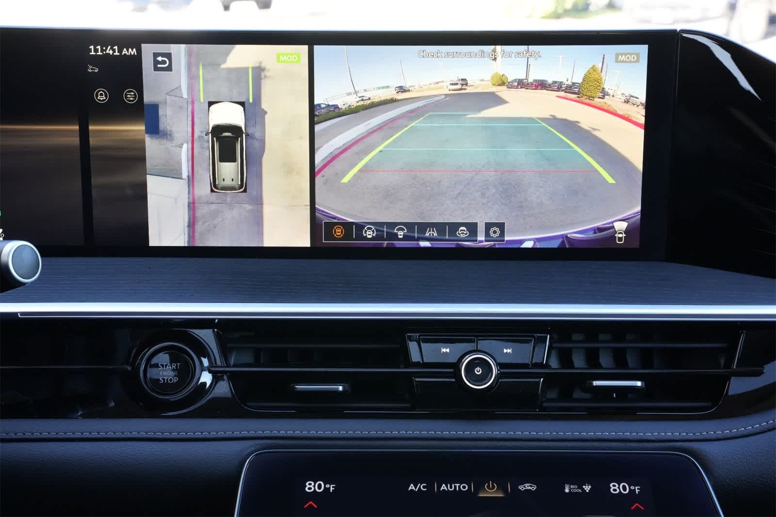 Thumbnail: 2025 INFINITI QX80 - 14