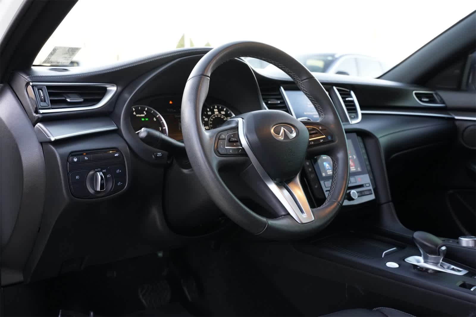 Thumbnail: 2023 INFINITI QX55 - 15