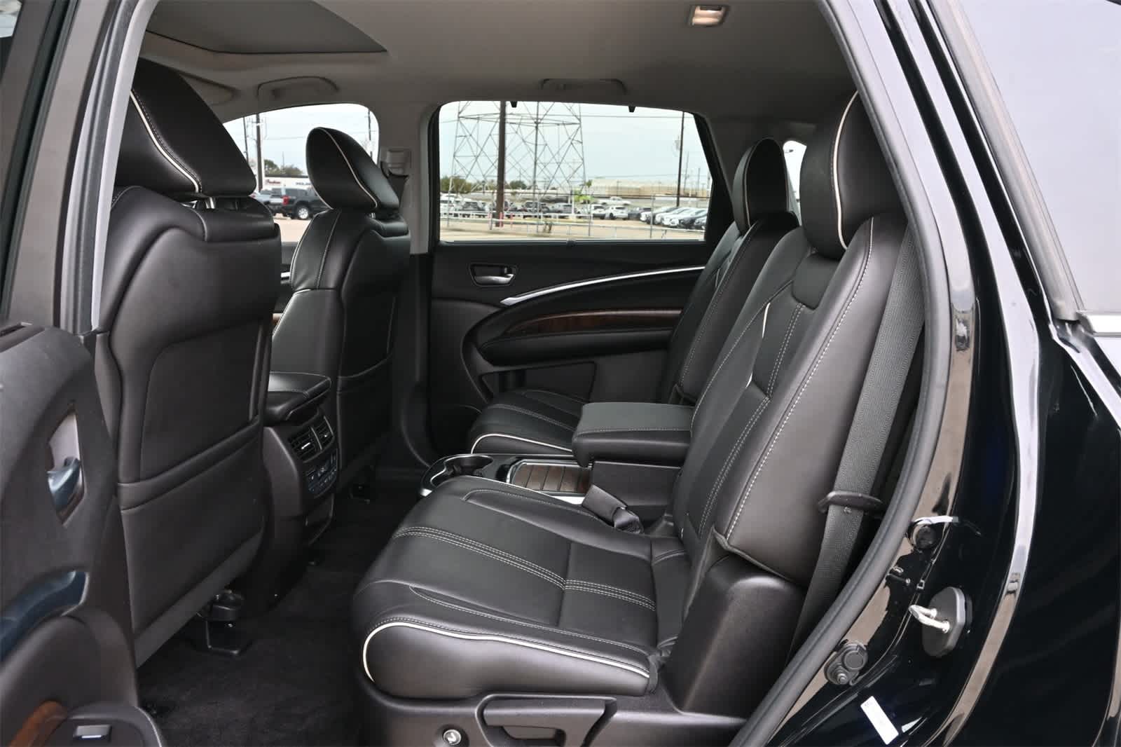 Thumbnail: 2017 Acura MDX - 18