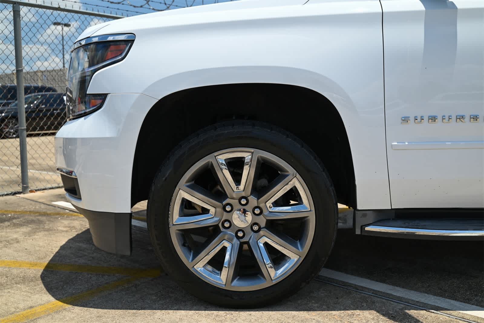2016 Chevrolet Suburban LTZ 28