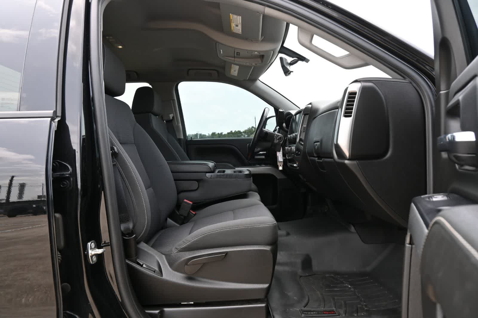 Thumbnail: 2019 Chevrolet Silverado 1500 - 21