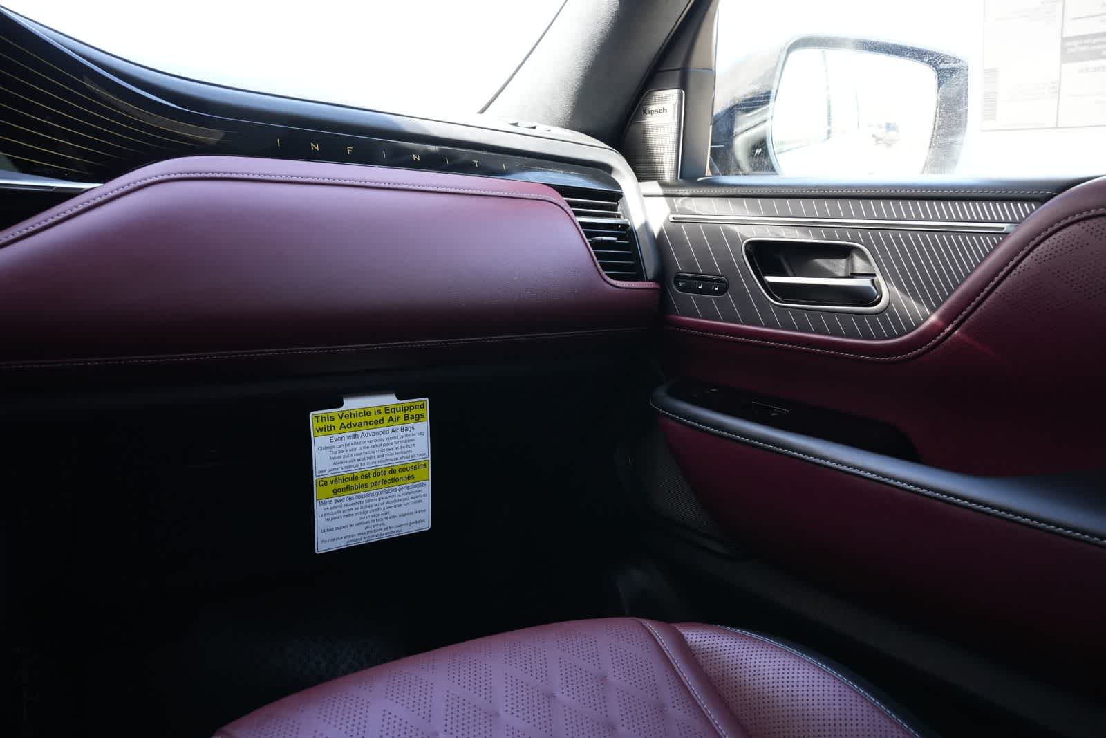 Thumbnail: 2026 INFINITI QX80 - 8