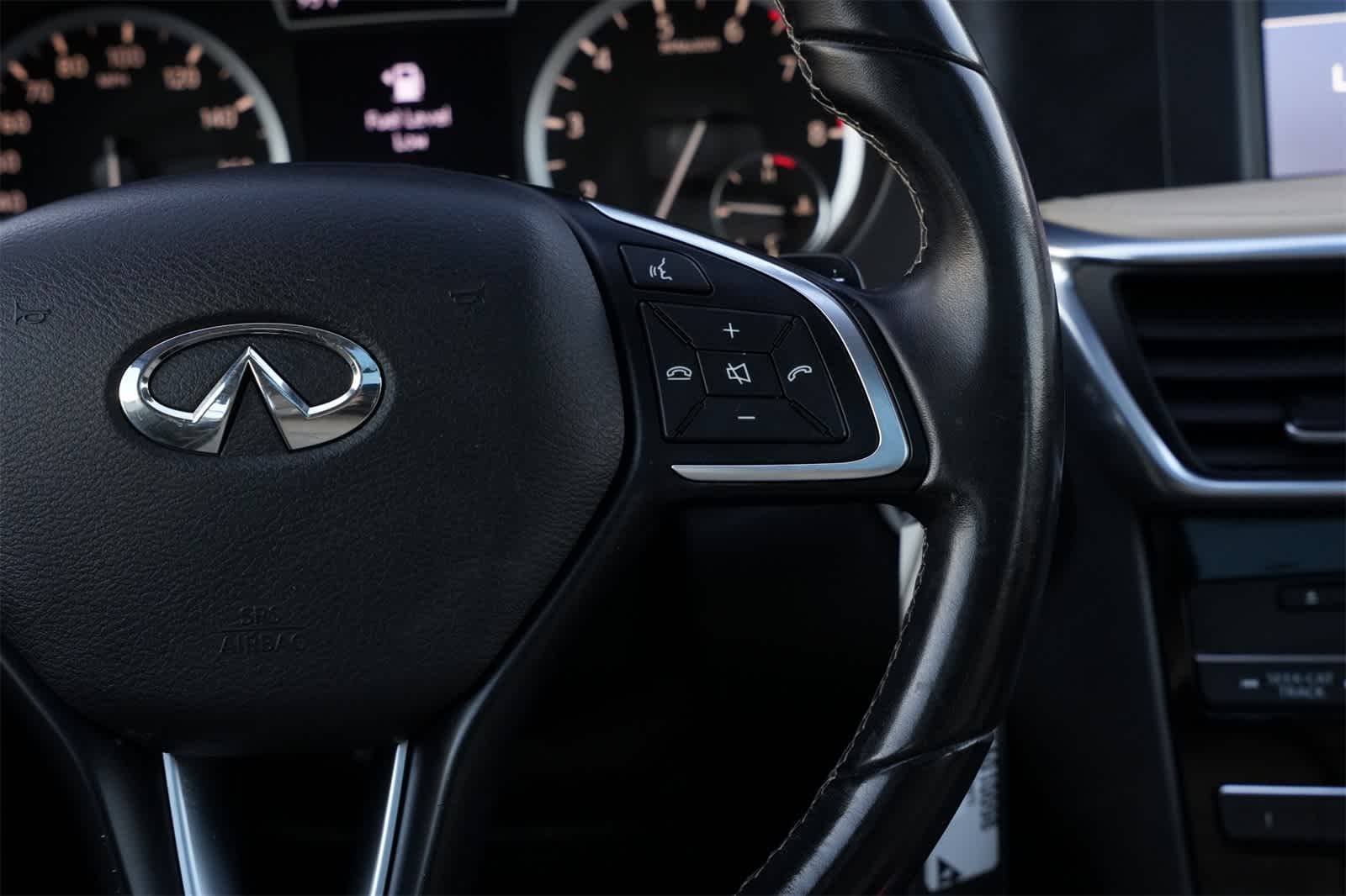 Thumbnail: 2019 INFINITI QX30 - 11