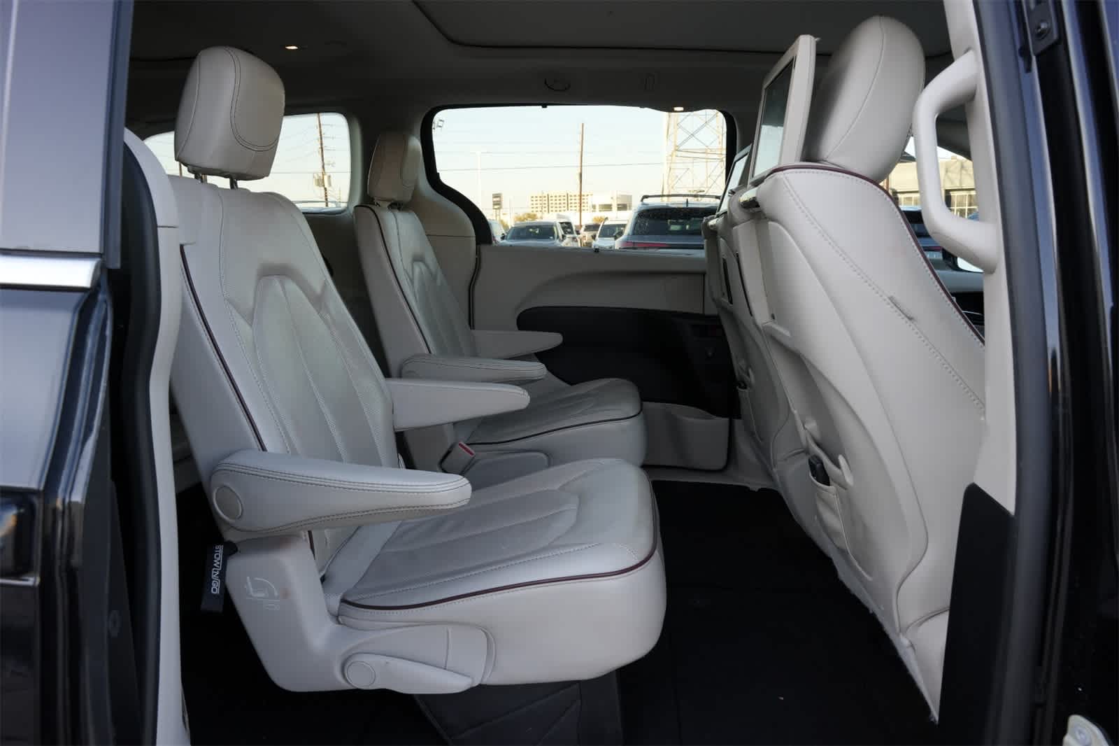 Thumbnail: 2020 Chrysler Pacifica - 21