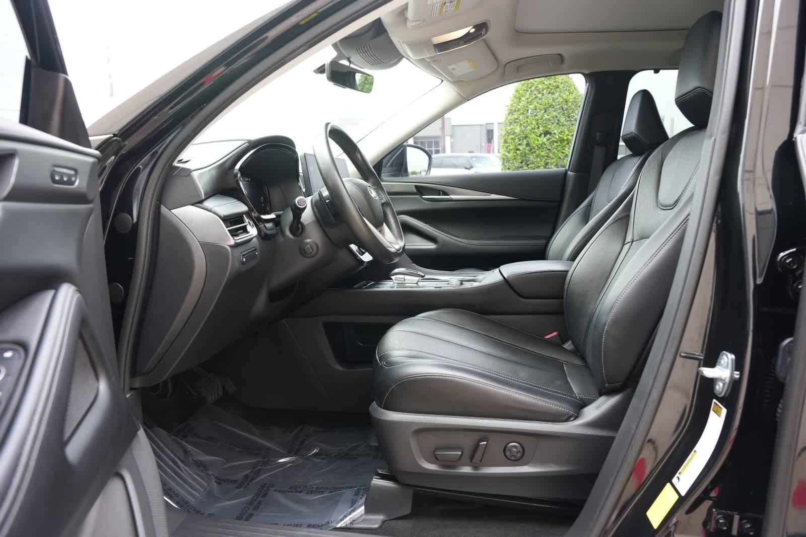 Thumbnail: 2023 INFINITI QX60 - 17