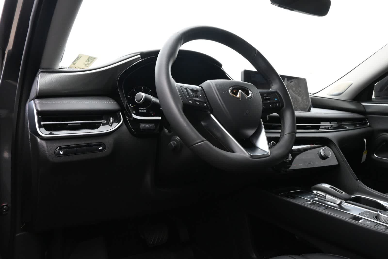 Thumbnail: 2026 INFINITI QX60 - 16