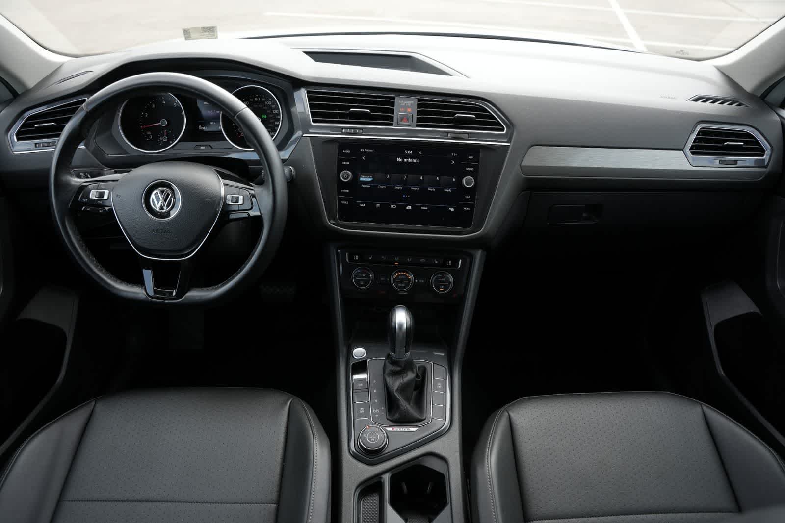Thumbnail: 2018 Volkswagen Tiguan - 7