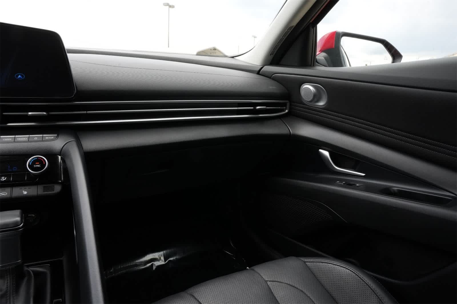 Thumbnail: 2023 Hyundai Elantra - 8