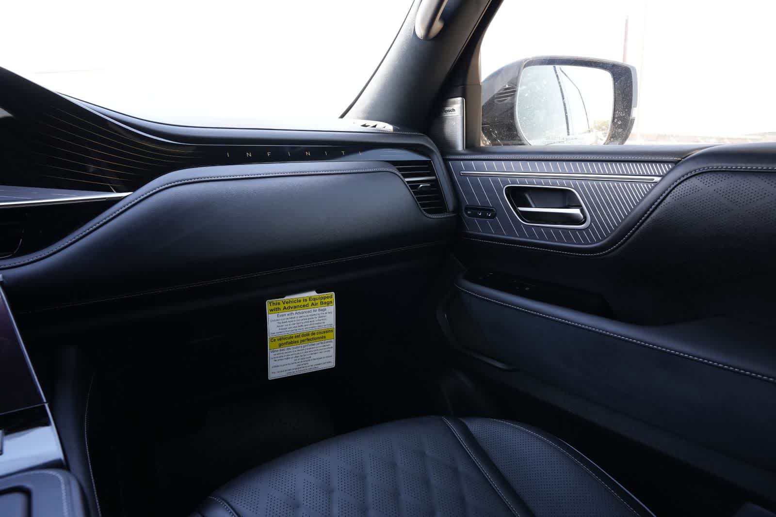 Thumbnail: 2026 INFINITI QX80 - 8