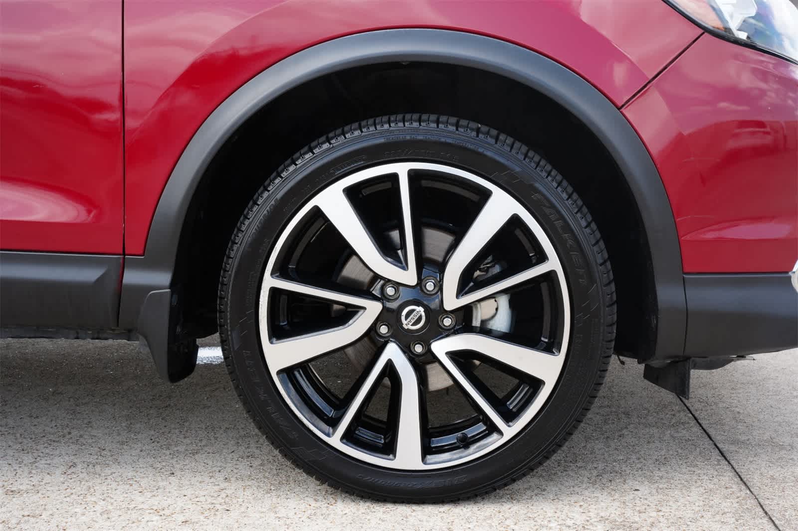 2018 Nissan Rogue Sport SL 24