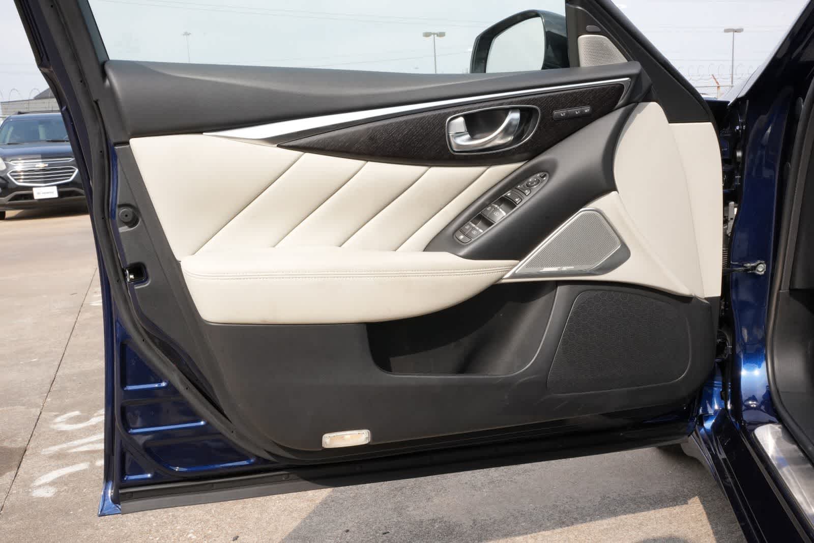 Thumbnail: 2023 INFINITI Q50 - 18