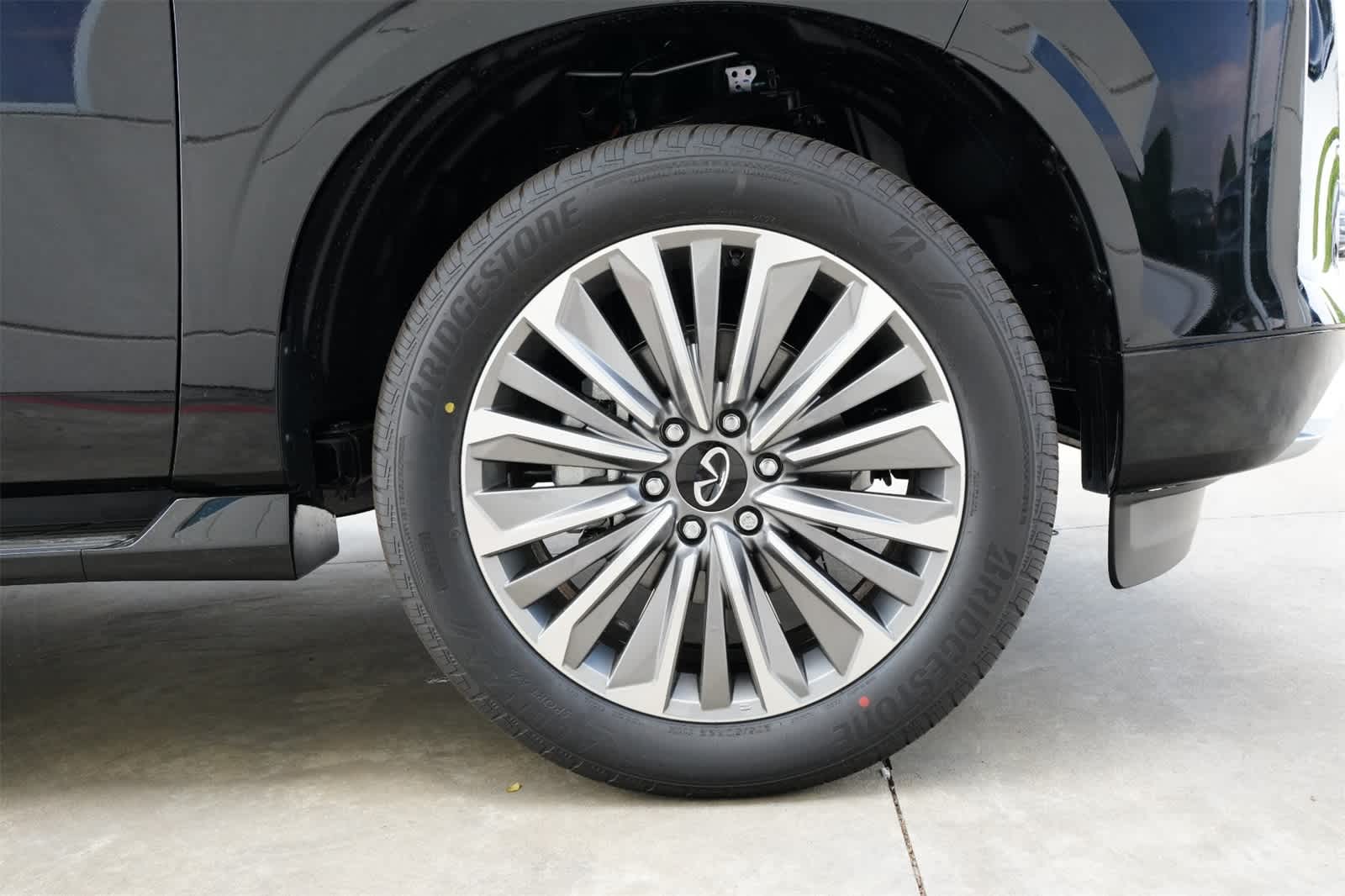 Thumbnail: 2025 INFINITI QX80 - 26