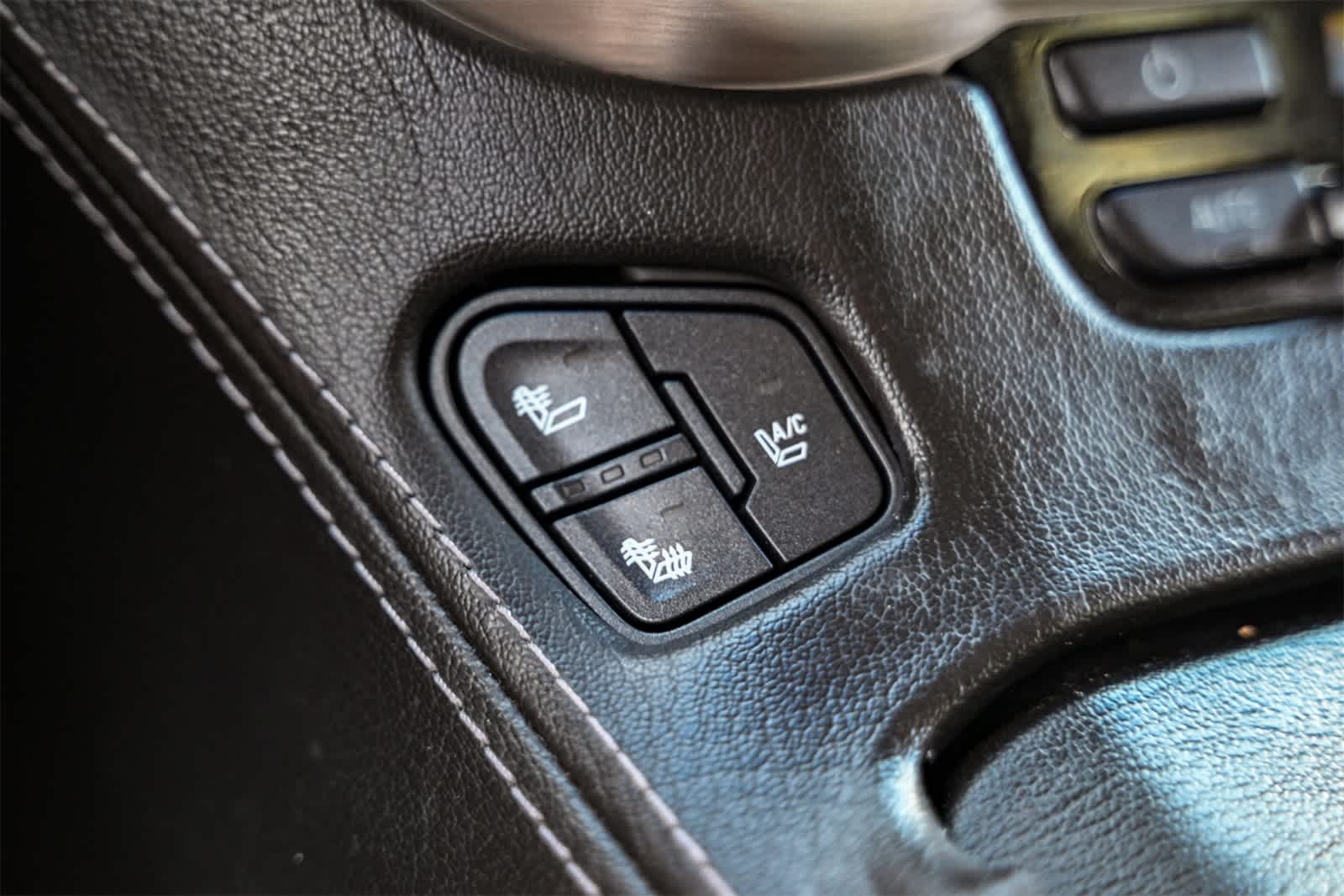 Thumbnail: 2015 GMC Yukon - 12
