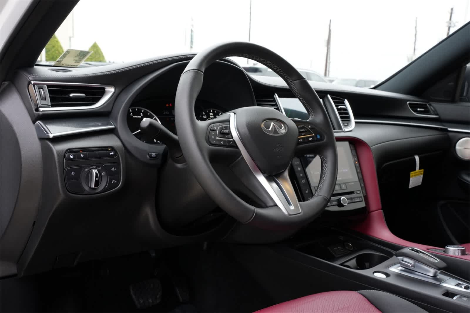 Thumbnail: 2025 INFINITI QX50 - 16