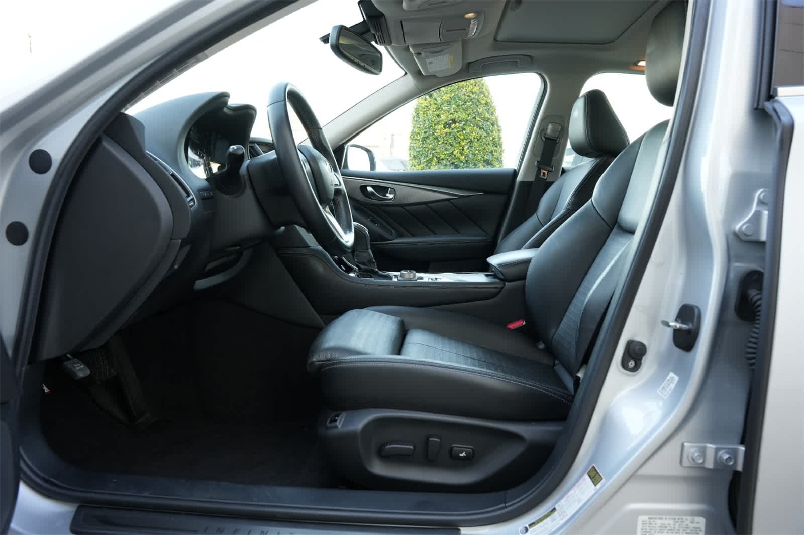 Thumbnail: 2019 INFINITI Q50 - 17