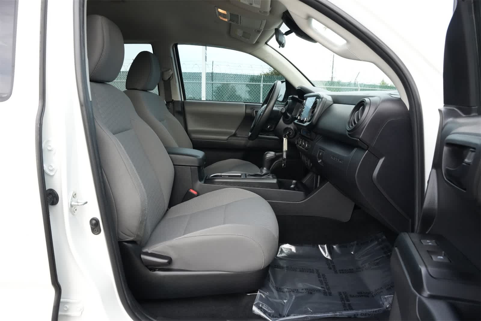 Thumbnail: 2022 Toyota Tacoma - 24