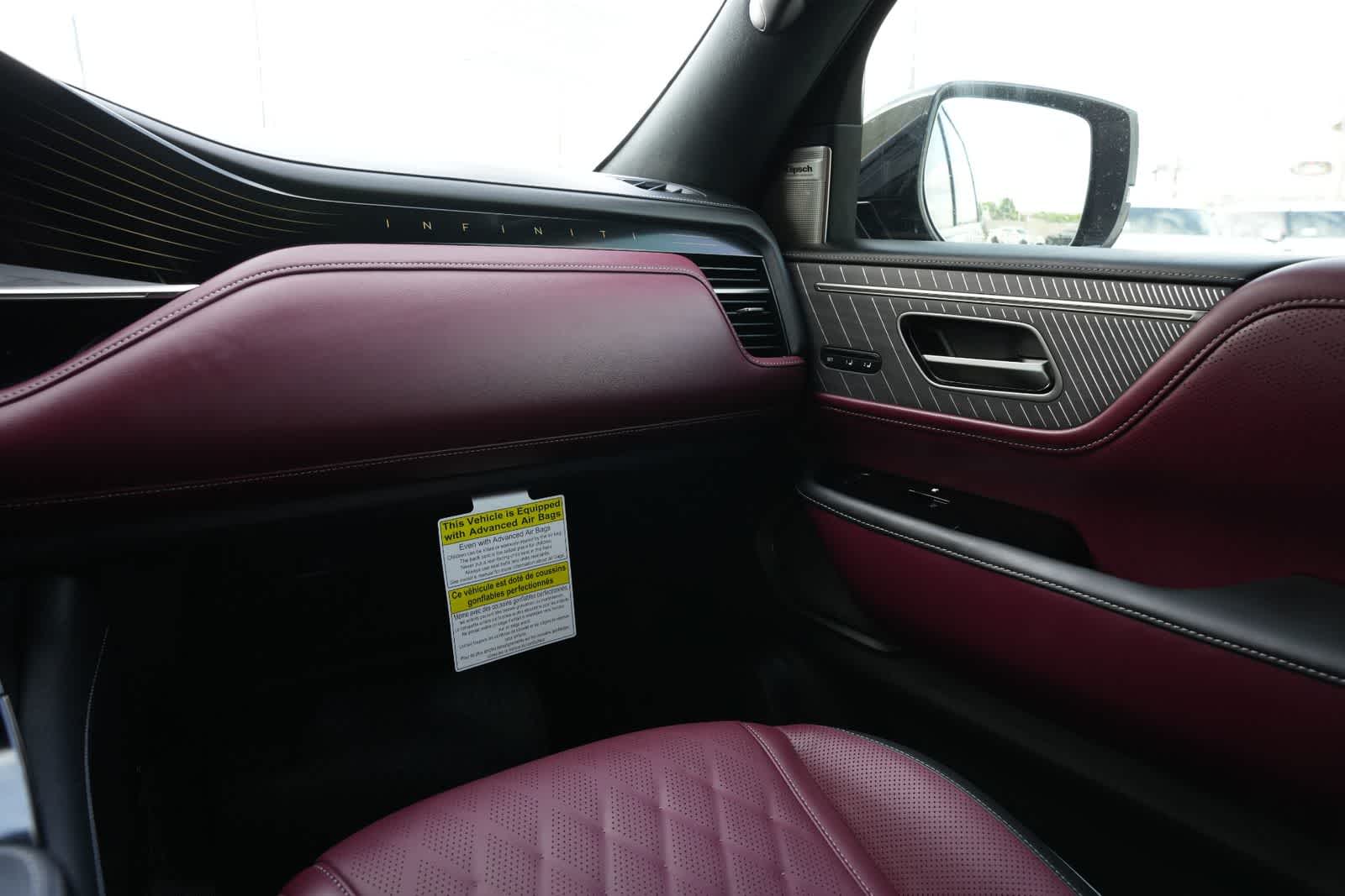 Thumbnail: 2026 INFINITI QX80 - 10