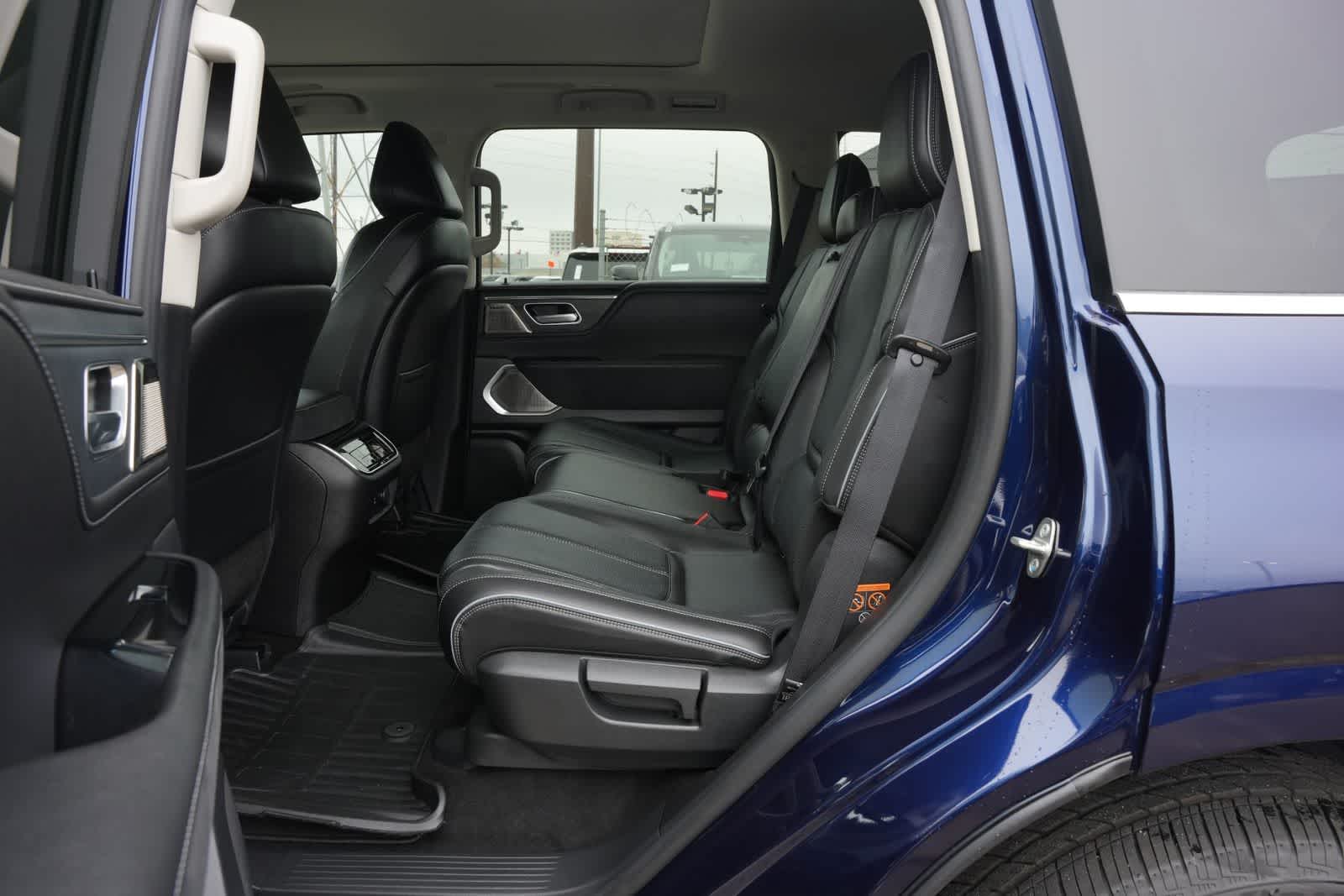 Thumbnail: 2025 INFINITI QX80 - 19